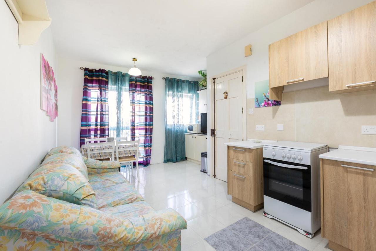 Ne1 - Lovely 2 Bedroom Apartment. Perfect Location Mellieħa Eksteriør billede