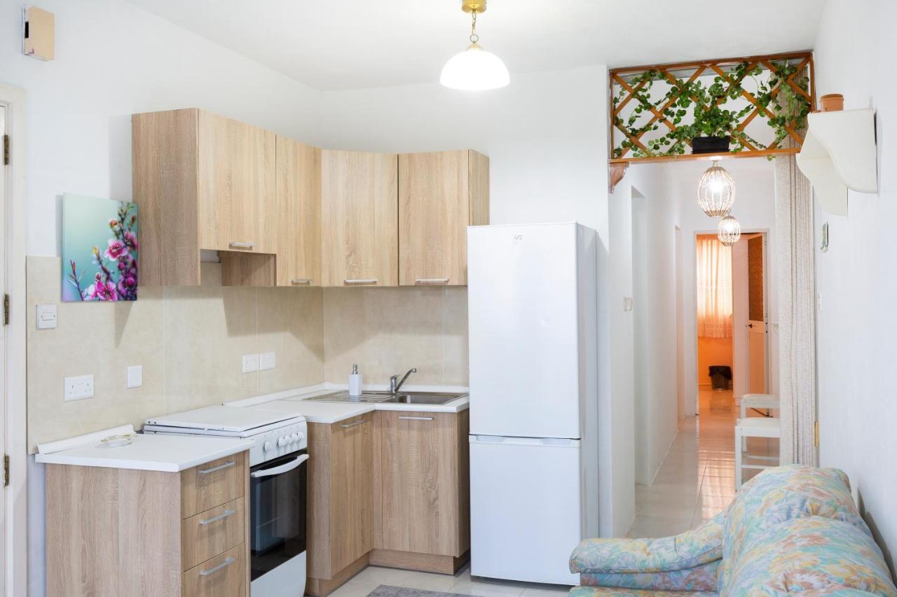 Ne1 - Lovely 2 Bedroom Apartment. Perfect Location Mellieħa Eksteriør billede